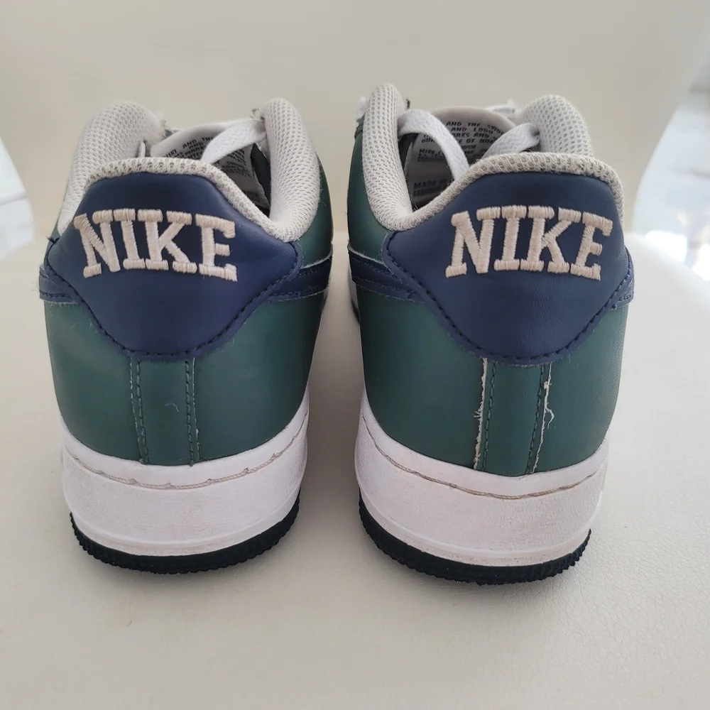 Nike Air Force 1 Low Grade School Lifestyle Shoes (Vintage Green/White/Obsidian)